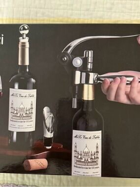 Mixi Wine Bottle Opener Set in Black and Silver